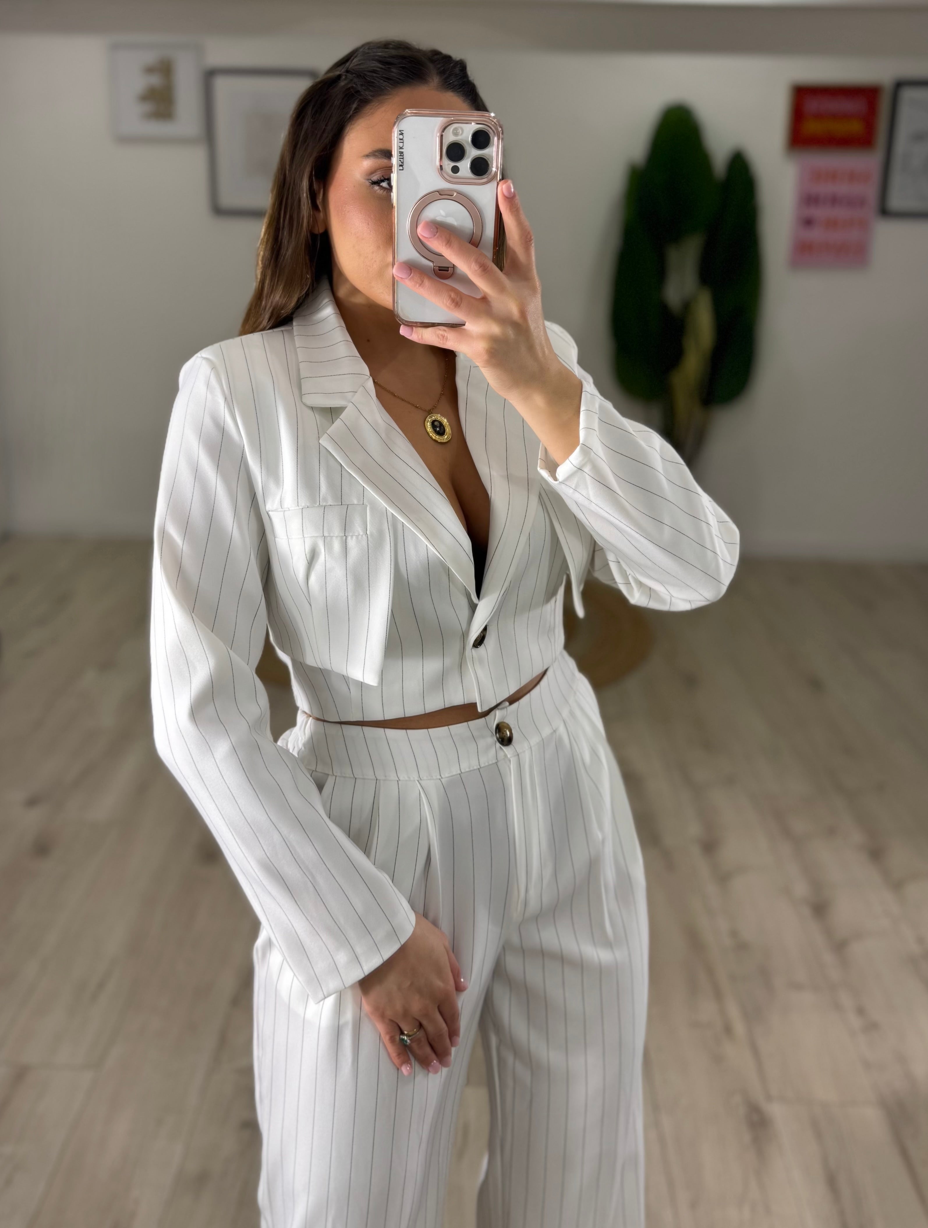 Tailleur gessato crop