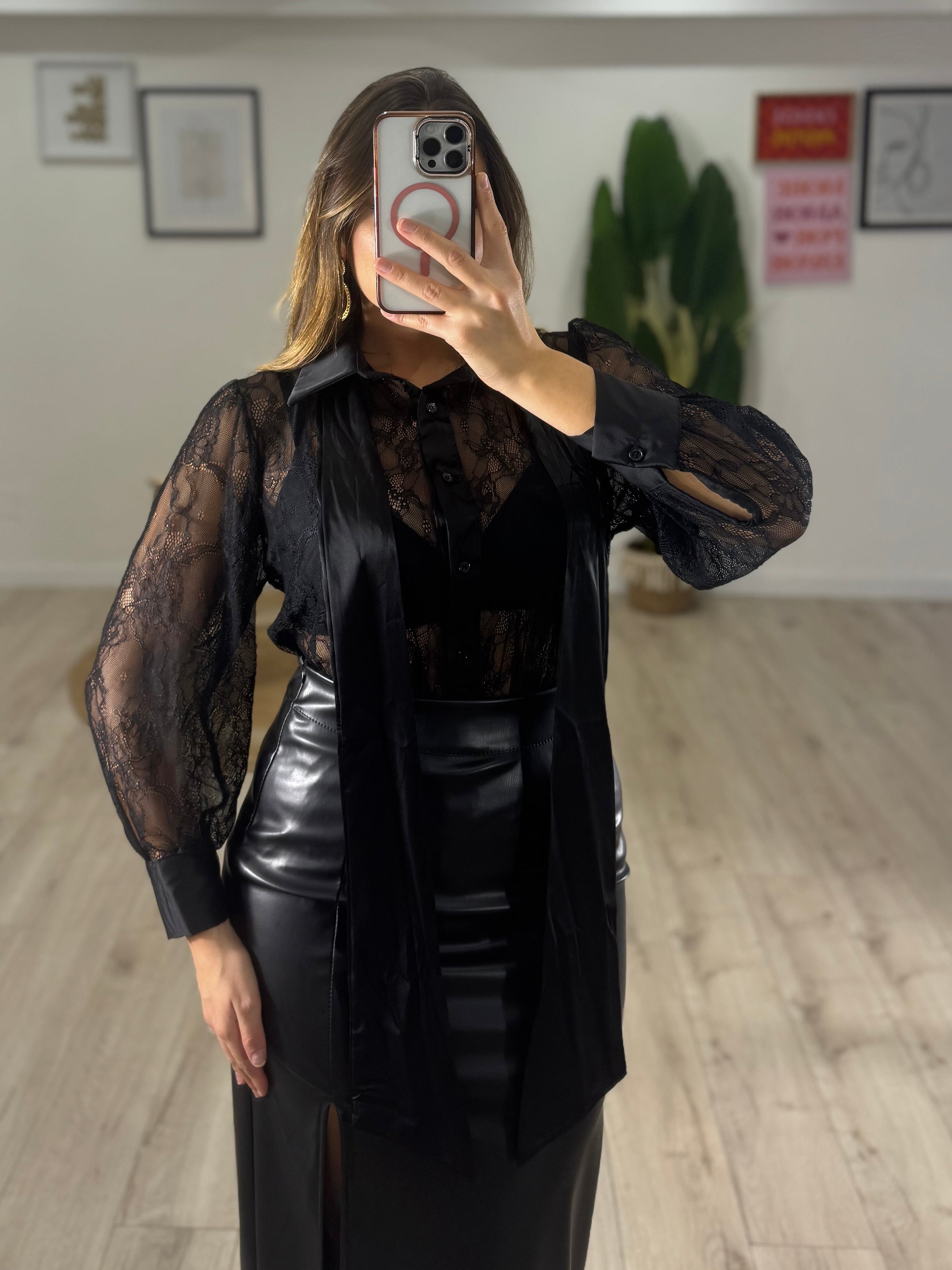 Camicia in Pizzo e Raso Nera