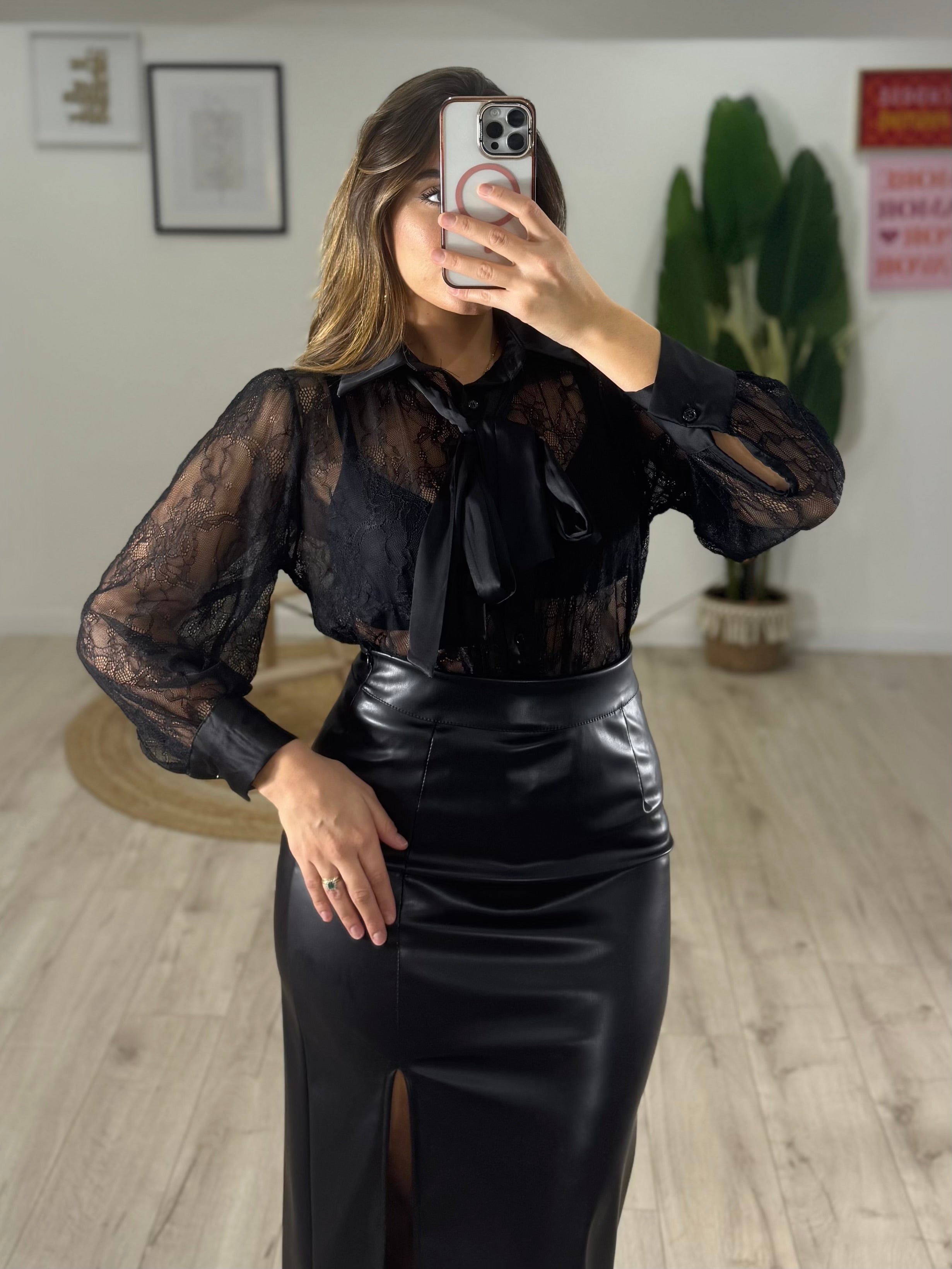 Camicia in Pizzo e Raso Nera