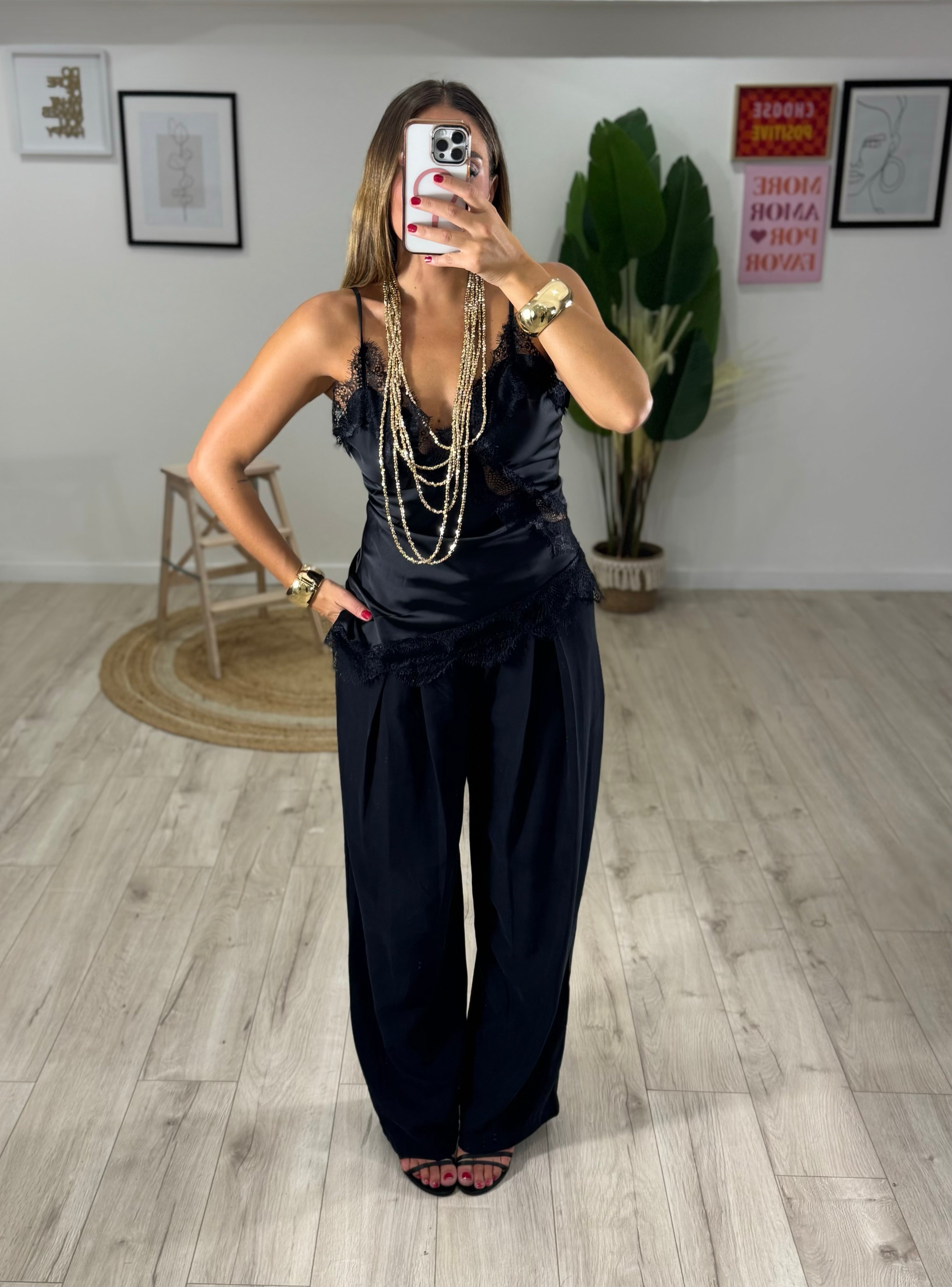 Top Simil Seta in pizzo Nero