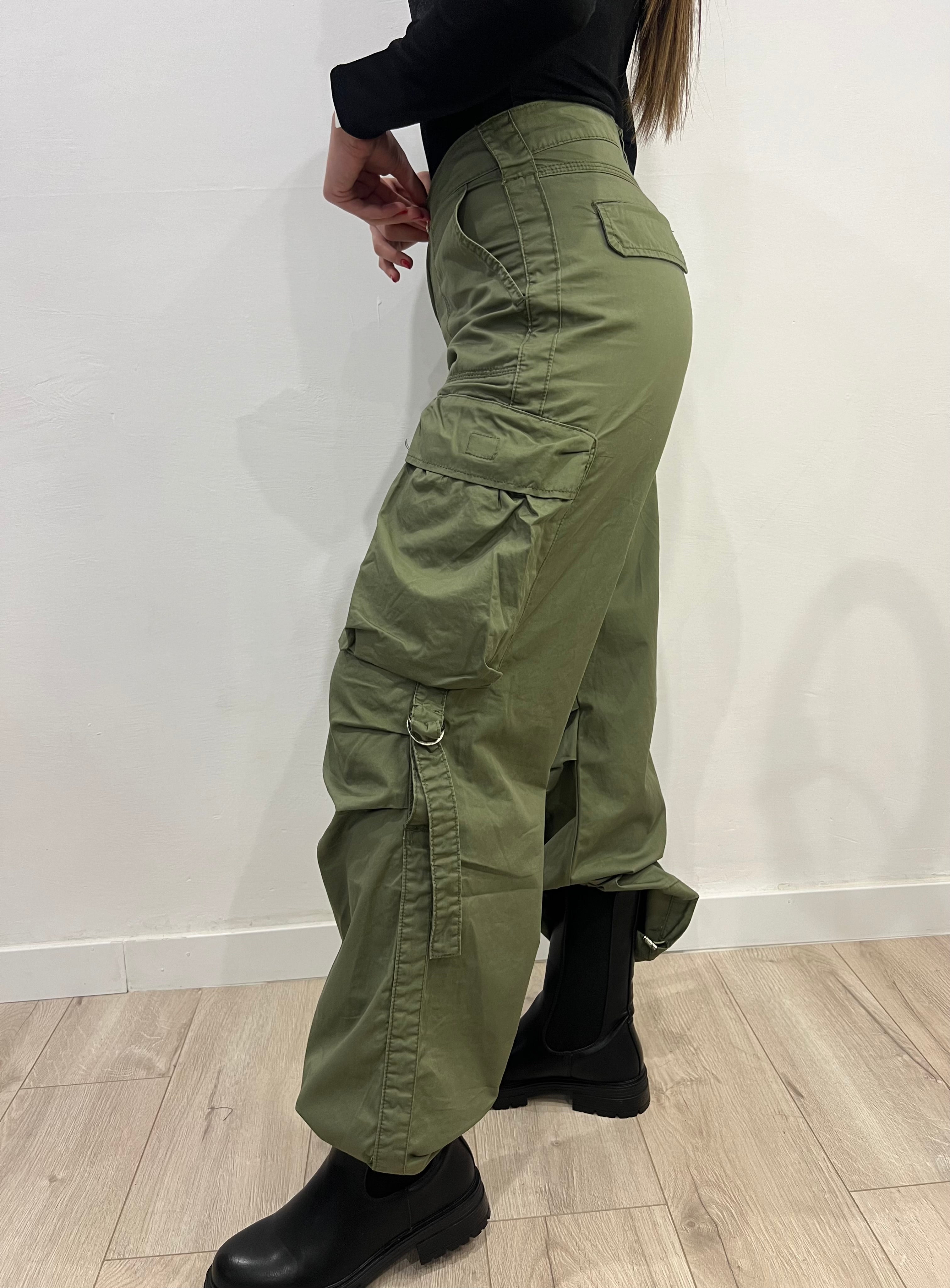 Pantalone cargo verde militare