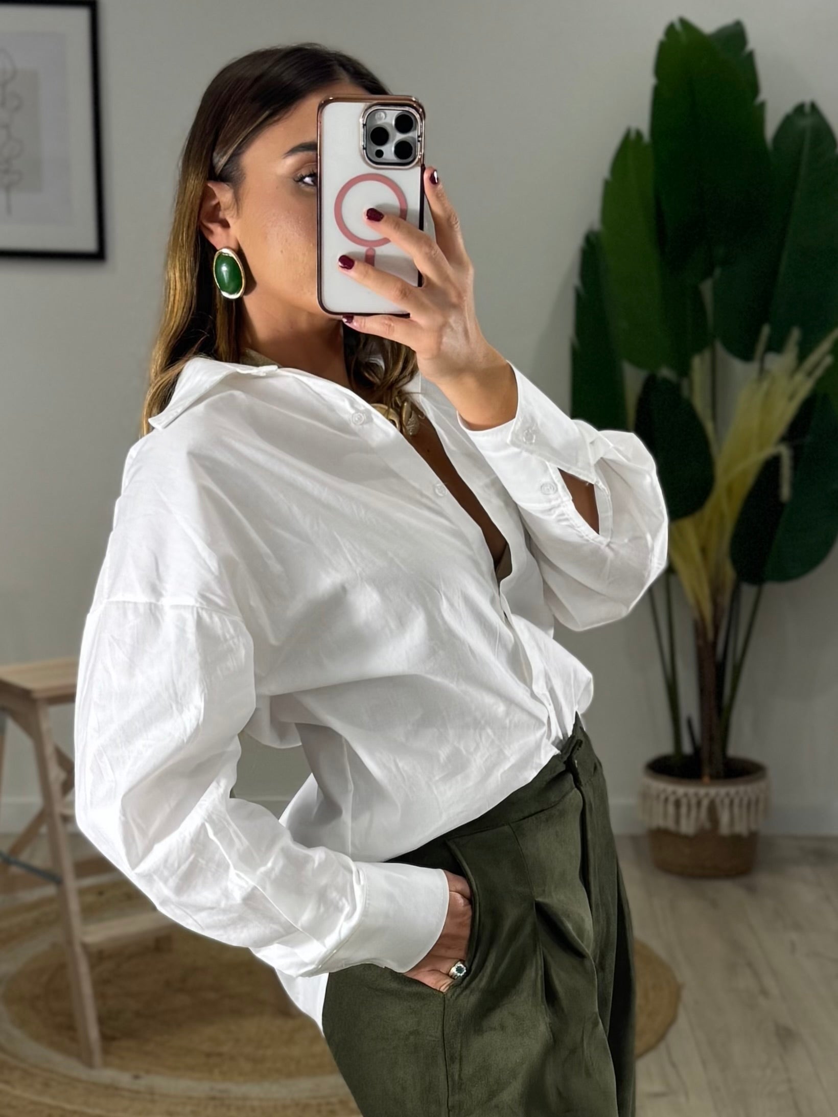 Camicia con bottone sul retro